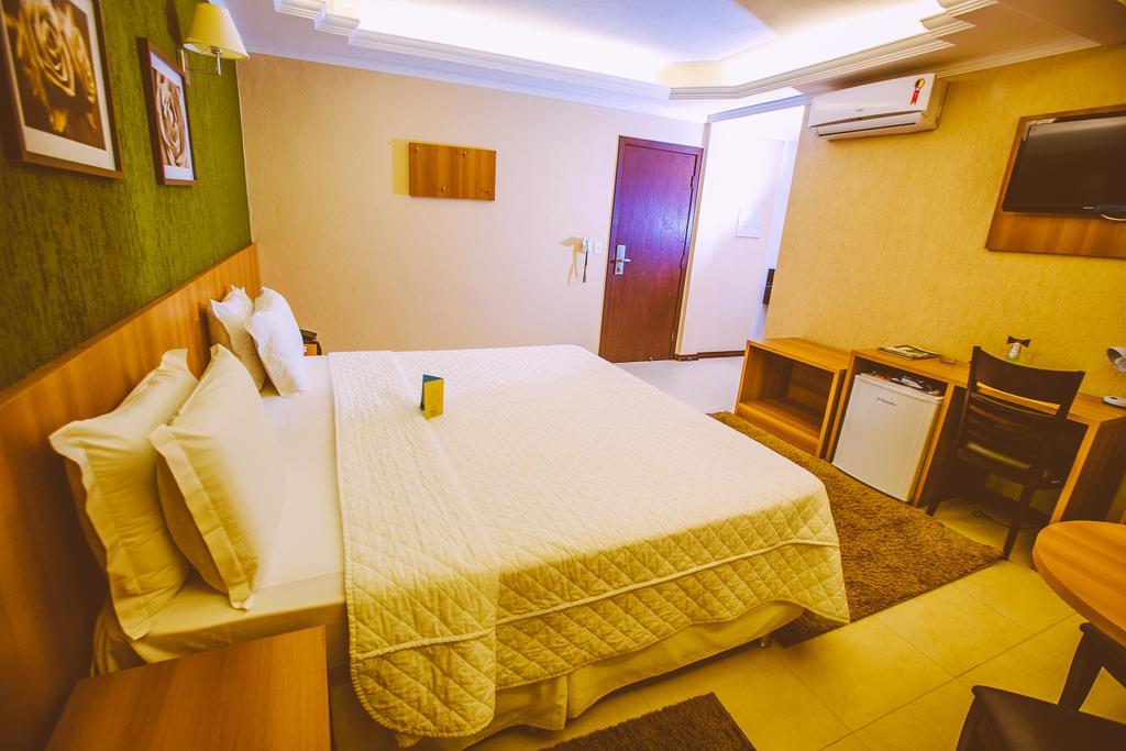 Hotel Dom Otto Vespasiano Extérieur photo